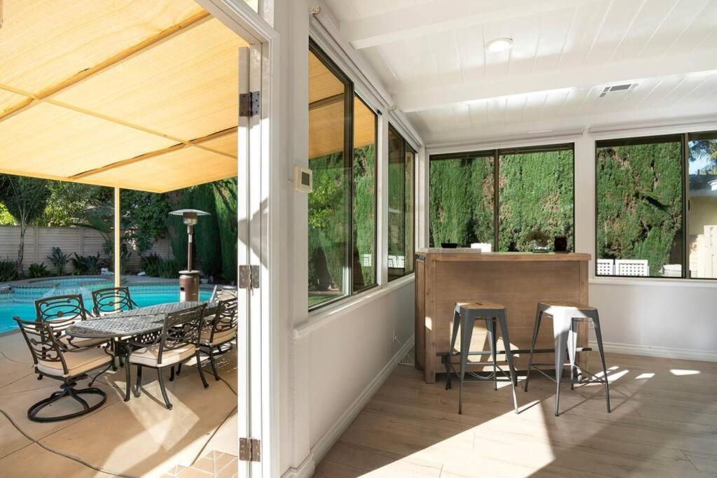 Large Home With Pool + Jacuzzi Los Angeles Eksteriør billede