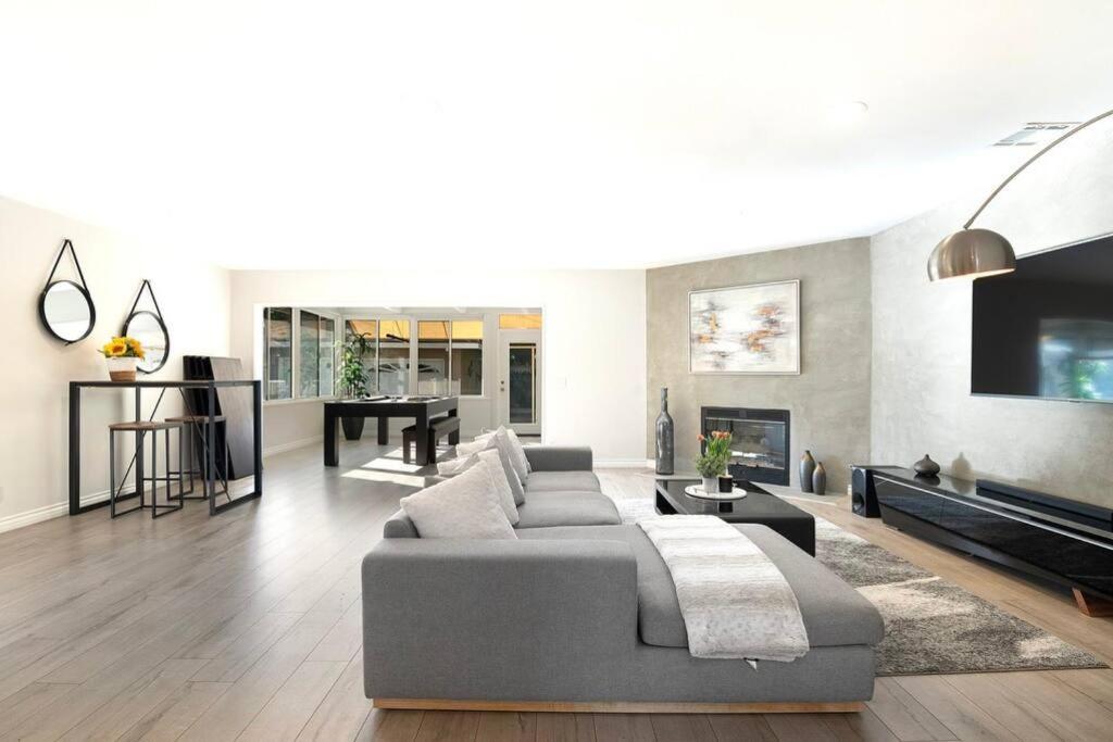 Large Home With Pool + Jacuzzi Los Angeles Eksteriør billede