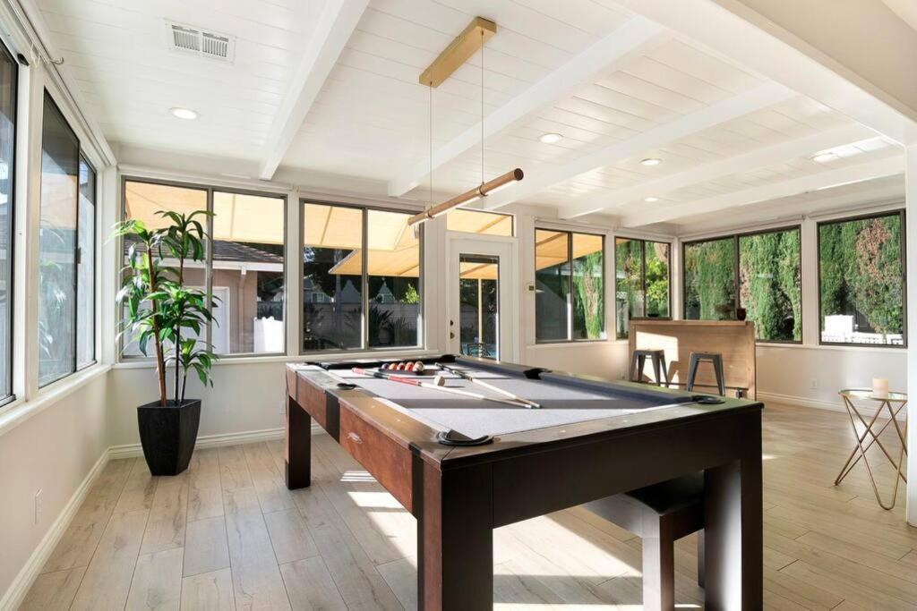 Large Home With Pool + Jacuzzi Los Angeles Eksteriør billede