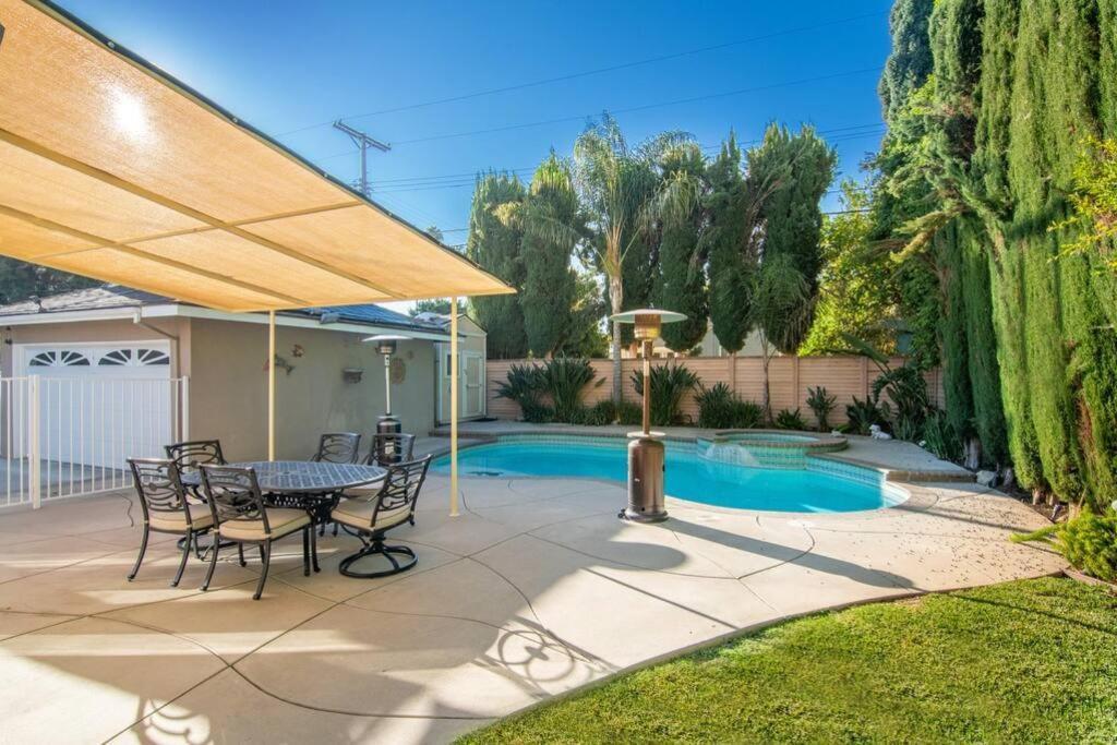 Large Home With Pool + Jacuzzi Los Angeles Eksteriør billede