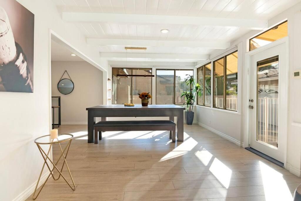 Large Home With Pool + Jacuzzi Los Angeles Eksteriør billede